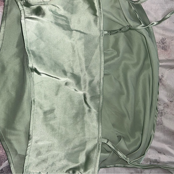 Silk tank top crop top - Picture 3 of 3